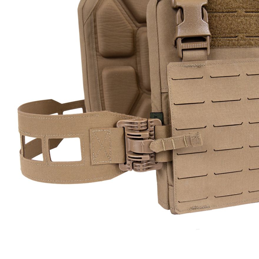 Warrior Laser Cut LPC V3 Low Profile Plate Carrier Base With Slimline Ladder Sides, DFP Triple Adaptive Mag Pouch & 5.56 Triple Inserts