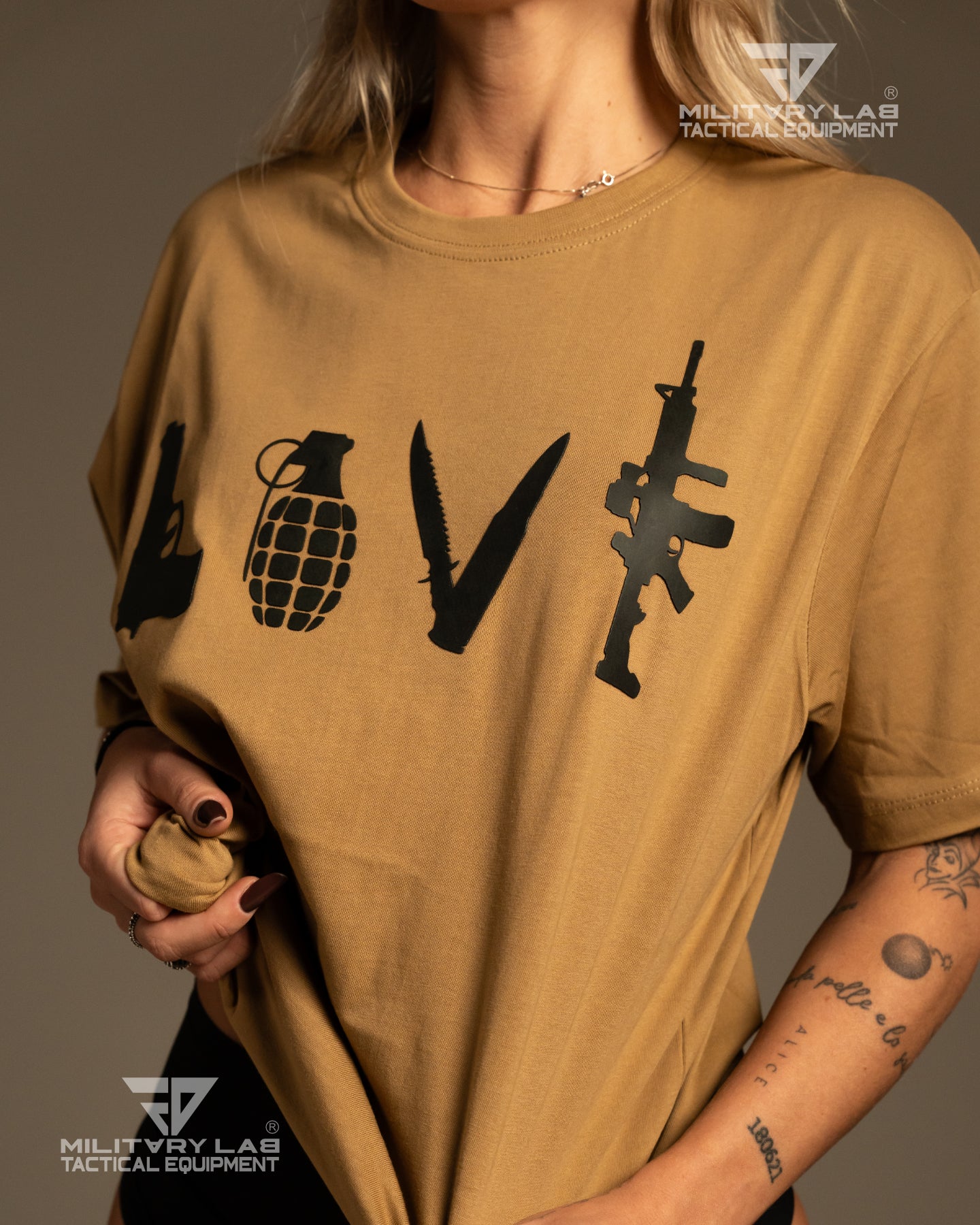 T-Shirt "LOVE"
