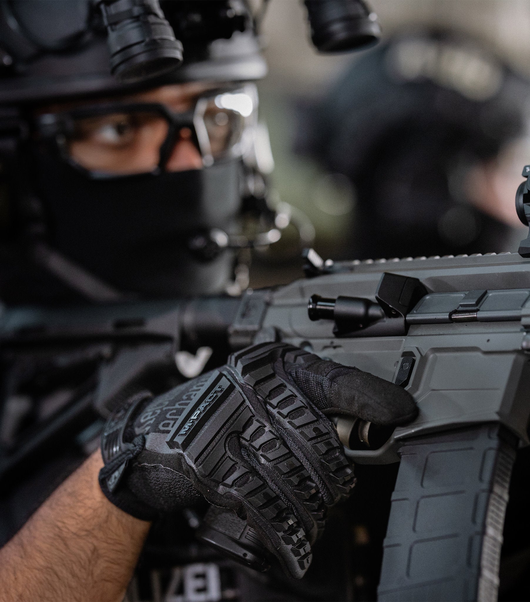 Mechanix M-Pact Black (New 2025)