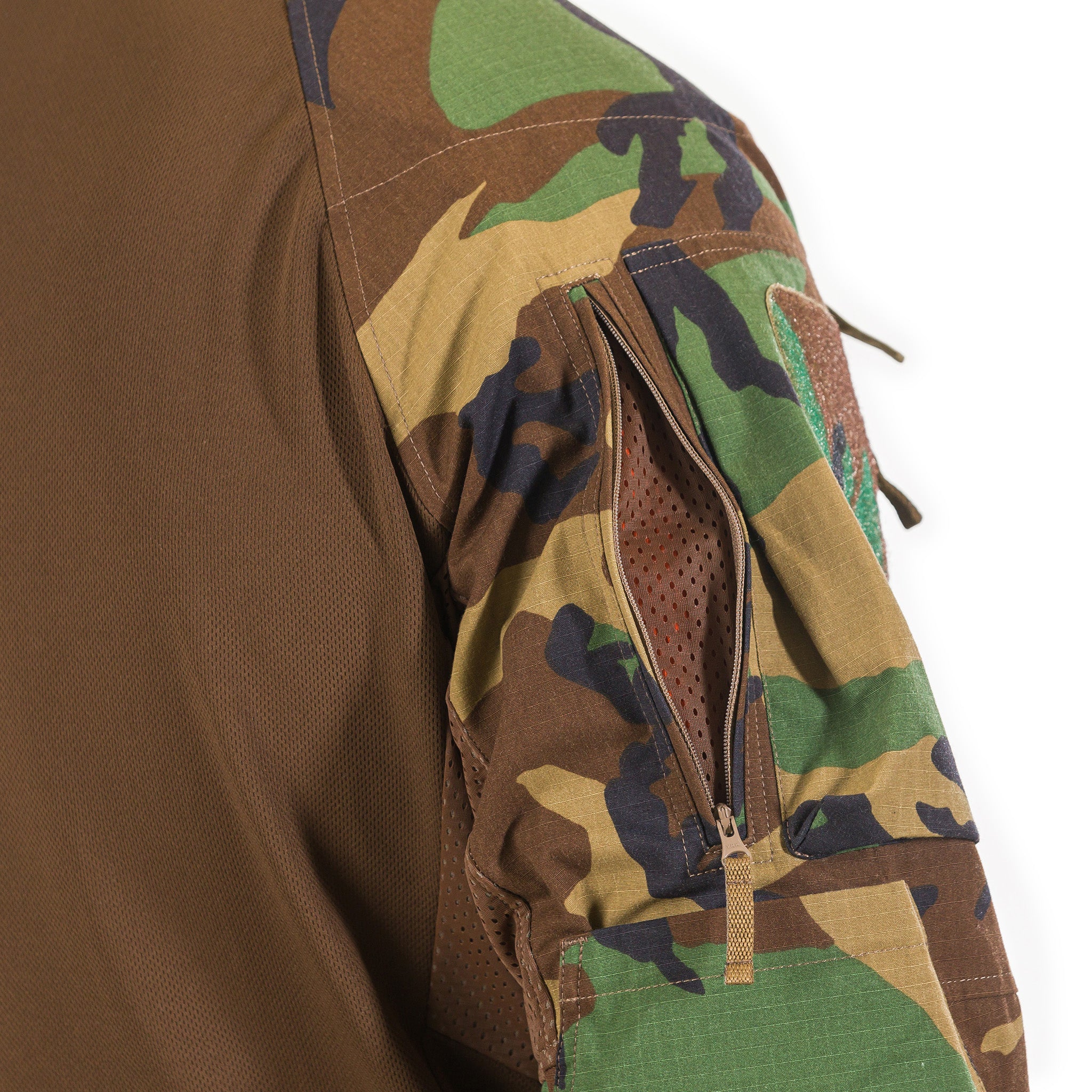 UF PRO - Striker XT Gen. 2 Combat Shirt - Woodland