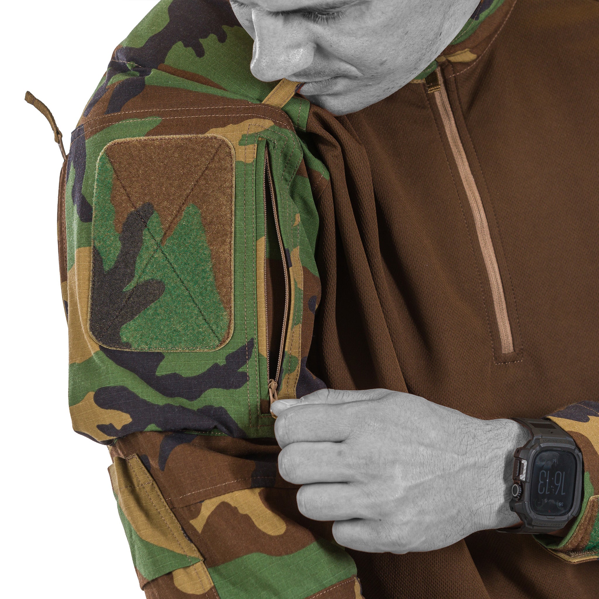 UF PRO - Striker XT Gen. 2 Combat Shirt - Woodland