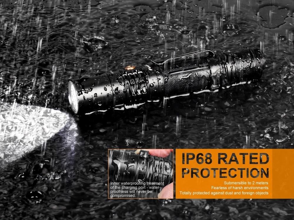 Fenix Torcia UC35 V2.0 LED Ricaricabile - 1000 Lumens